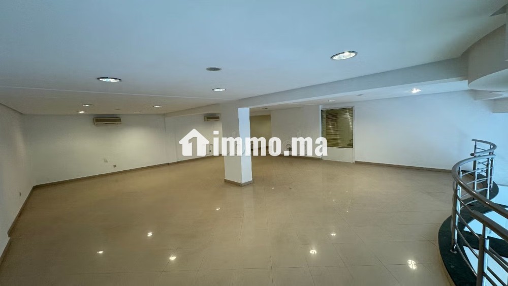 Local commercial à louer à Massira à côté ONOMO - Location Immobilier - Casablanca - photo 8
