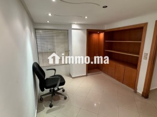 Local commercial à louer à Massira à côté ONOMO - Bureau à louer - Casablanca