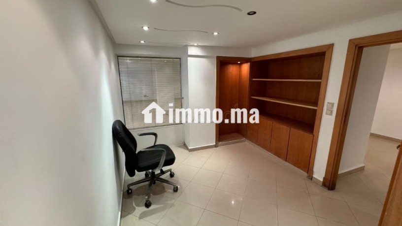 local-commercial-a-louer-a-massira-a-cote-onomo-big-9