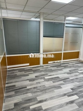 plateau-bureau-a-louer-156m2-sur-bd-zerktouni-big-1