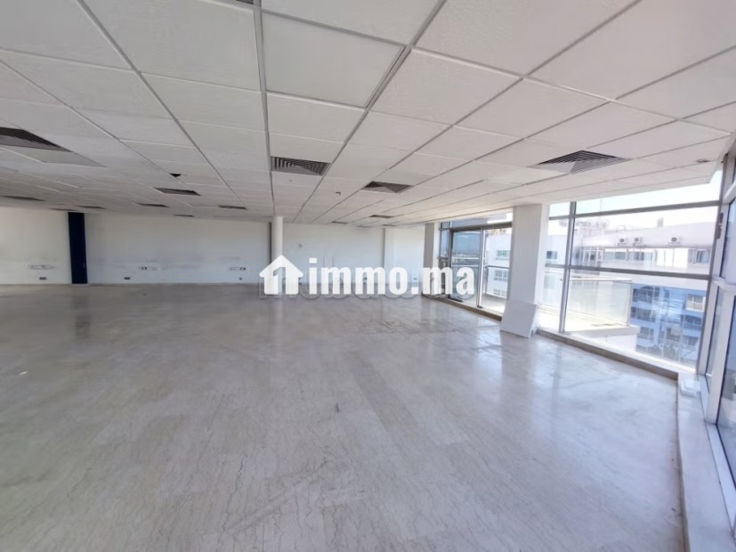 Plateau plein rond point Oulmes à louer - Location Immobilier - Casablanca - photo 4