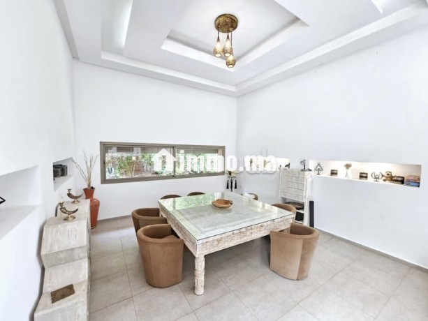 superbe-villa-a-louer-a-route-de-fez-surface-totale-5000-m2-meuble-big-17