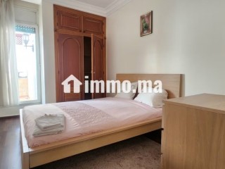 Appartement propre plein Racine avec terrasse - Appartement à louer - Casablanca