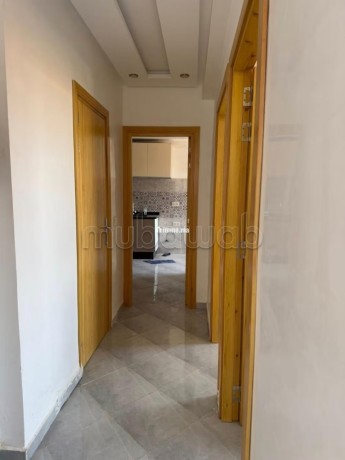 appartement-vide-en-location-2-ch-carre-eden-big-9
