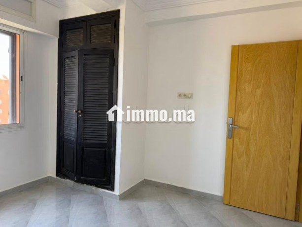 appartement-vide-en-location-2-ch-carre-eden-big-5