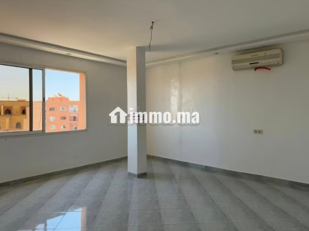 appartement-vide-en-location-2-ch-carre-eden-big-7
