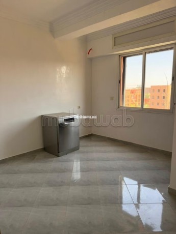 appartement-vide-en-location-2-ch-carre-eden-big-8