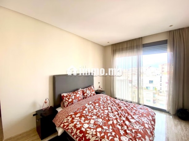 magnifique-appartement-3-ch-avec-terrasse-en-location-vide-au-meuble-a-ghautier-big-10