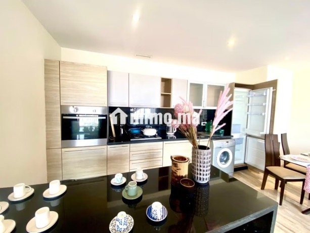 magnifique-appartement-3-ch-avec-terrasse-en-location-vide-au-meuble-a-ghautier-big-2