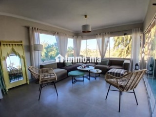 Location d'un appartement à Ennakhil Palmeraie.
Superficie 85 m².
Meublé - Appartement à louer