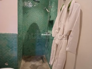 Location d'un appartement à Ennakhil Palmeraie.
Superficie 85 m².
Meublé - Appartement à louer