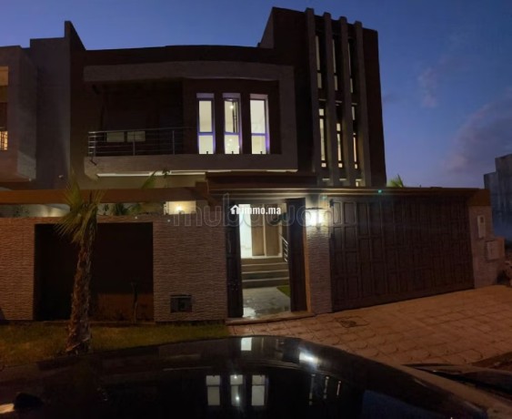 villa-standing-piscine-300m2-a-vendre-med-vi-marrakech-big-0