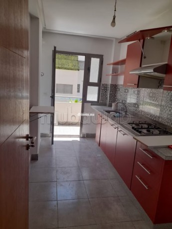 location-dun-appartement-a-sidi-moumen-4-pieces-concierge-big-0