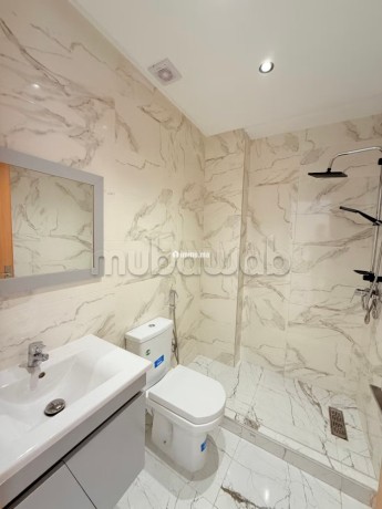 magnifique-bureau-en-location-a-1-min-de-cheik-khalifa-de-92-m-big-4