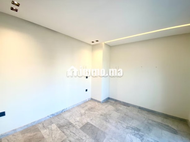 magnifique-studio-sans-vis-a-vis-en-location-vide-a-ferme-bretonne-big-4