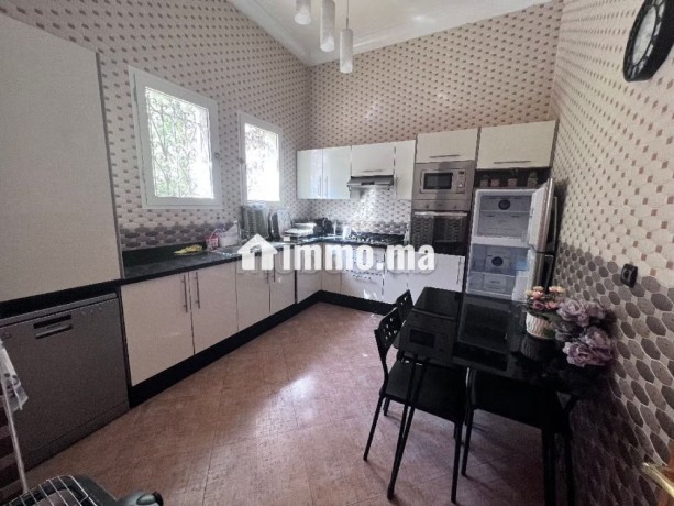 maison-de-luxe-a-louer-a-les-portes-de-marrakech-7-pieces-confortables-bien-meuble-big-8