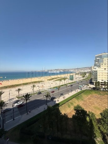 bel-appartement-en-location-vue-total-sur-mer-2-chambres-big-0