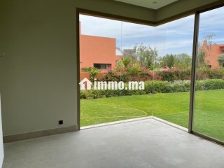 a-la-palmeraie-excellente-villa-moderne-de-4-suites-vide-en-location-a-lannee
