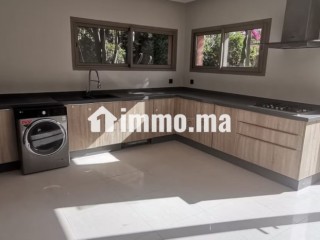 À la palmeraie excellente villa moderne de 4 suites vide en location à l’année - Villa à louer