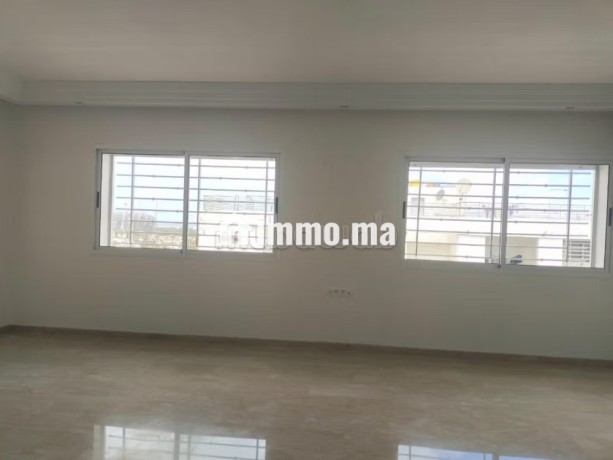 spacieux-appartement-a-louer-hay-riad-rabat-big-0
