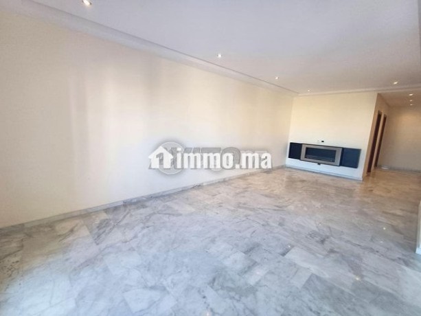 cmn-me-1615-appartement-a-louer-a-2-mars-big-1