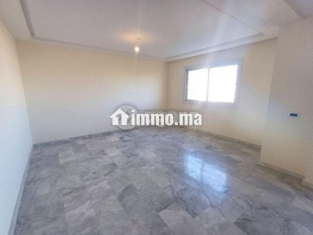 cmn-me-1615-appartement-a-louer-a-2-mars-big-2