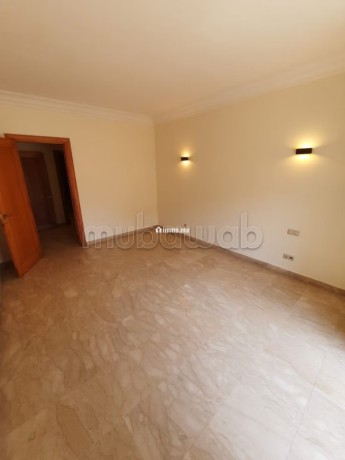 appartement-vide-3-chambres-a-louer-big-9