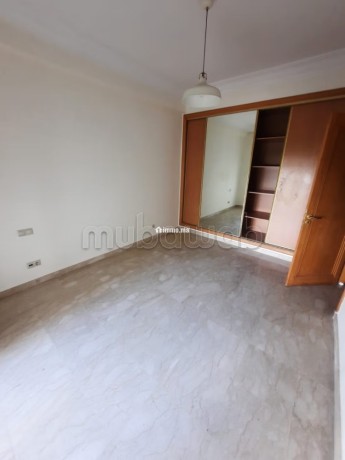 appartement-vide-3-chambres-a-louer-big-5