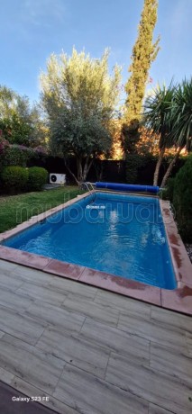 une-belle-villa-en-vente-avec-piscine-chauffee-big-0