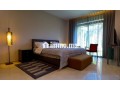 belle-villa-en-location-de-vacances-sur-un-golf-small-4