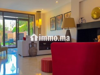 belle-villa-en-location-de-vacances-sur-un-golf