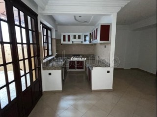 Appartement à louer à Dar Bouazza. Surface totale 130 m². Belle terrasse - Appartement à louer