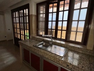 Appartement à louer à Dar Bouazza. Surface totale 130 m². Belle terrasse - Appartement à louer
