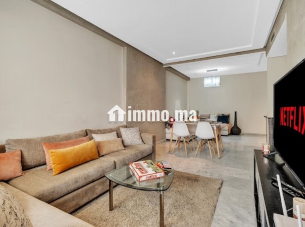 location-dun-appartement-a-triangle-dor-2-pieces-confortables-environnement-calme-avec-vue-sur-la-mer-et-double-vitrage-big-4