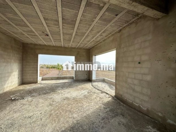ferme-a-vendre-semi-fini-autorise-avec-piscine-big-2