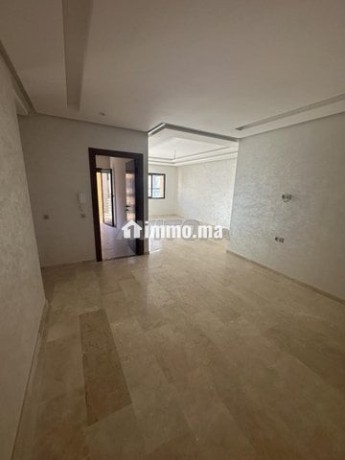 appartement-moderne-avec-balcon-big-3