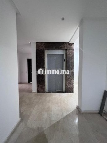 bureaux-a-oulfa-emplacement-strategique-big-5