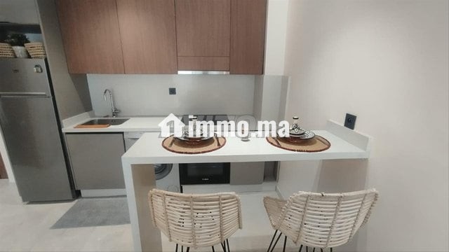 studio-tres-joliment-meuble-maarif-les-princesses-big-5