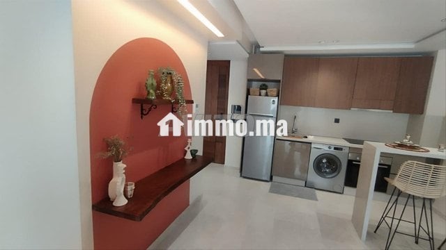 studio-tres-joliment-meuble-maarif-les-princesses-big-6
