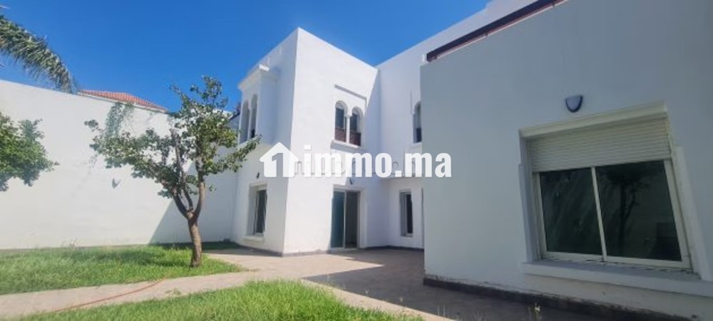 A LOUER Villa avec jardin privé sans vis a vis résidence avec piscine Vue mer - Location Immobilier - Tanger - photo 4
