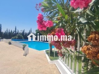 a-louer-villa-avec-jardin-prive-sans-vis-a-vis-residence-avec-piscine-vue-mer