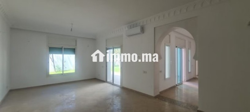 a-louer-villa-avec-jardin-prive-sans-vis-a-vis-residence-avec-piscine-vue-mer-big-12