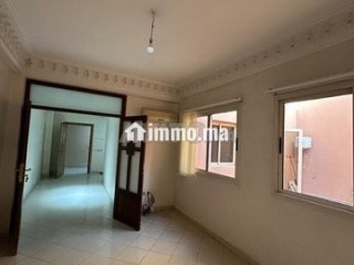 tres-bel-appartement-usage-bureaux-vide