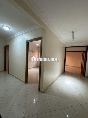 tres-bel-appartement-usage-bureaux-vide-big-7
