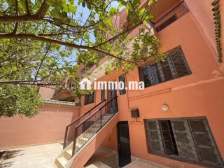 Rez de chaussée villa à louer vide avec jardin privé - Villa à louer