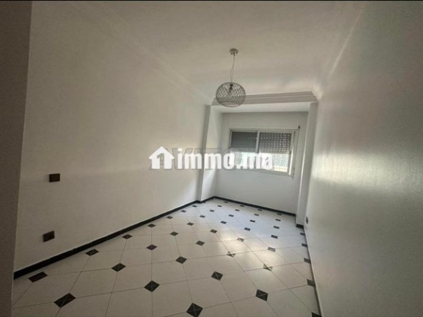 appartement-a-louer-90-a-2-mars-big-2