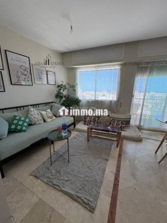 studio-traversant-10-eme-etage-vue-sur-mer-big-0
