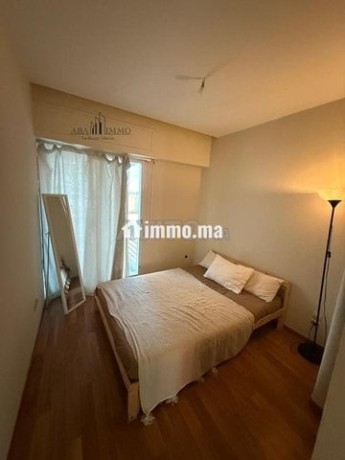 studio-traversant-10-eme-etage-vue-sur-mer-big-3