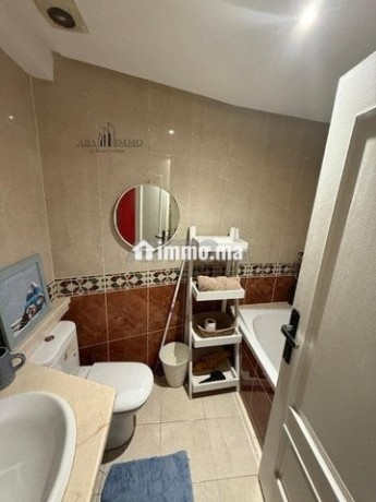 studio-traversant-10-eme-etage-vue-sur-mer-big-5
