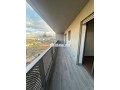 manifique-studio-au-dernier-etage-picine-et-gym-small-2
